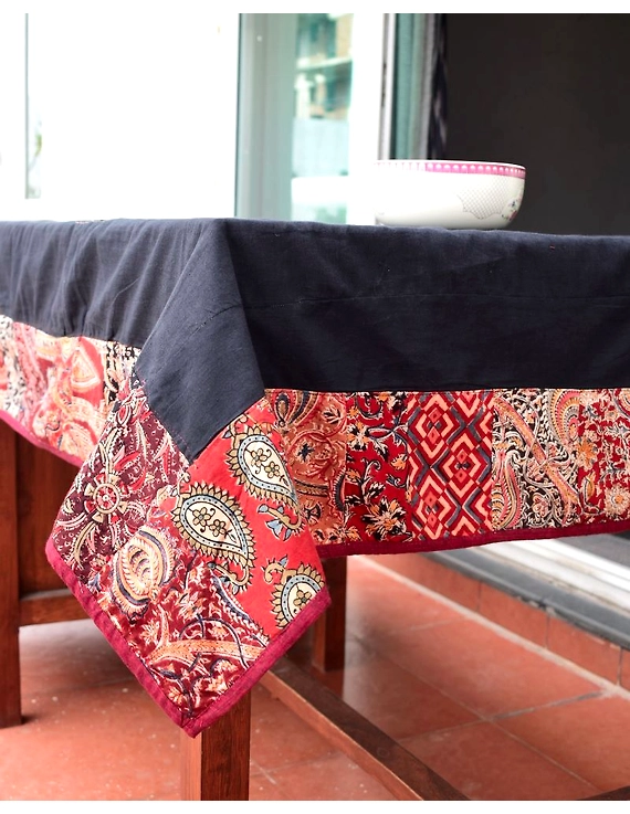 Six - eight seater patchwork table cloth with black and  red border: TBCR01D-5