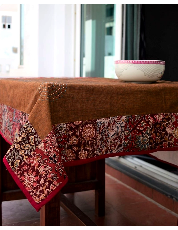 Square reversible patchwork table cloth in ochre and white: TBCS01D-4