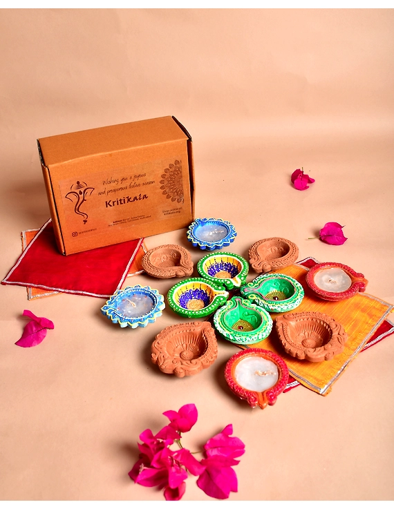 Traditional Multi Colour Clay Diyas Set of 12 : DDA12-DDA12