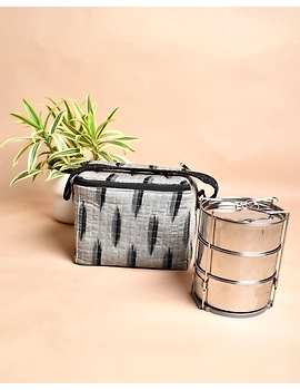 Smart grey ikat lunch bag or picnic bag with zip closure : MSL06-1-sm
