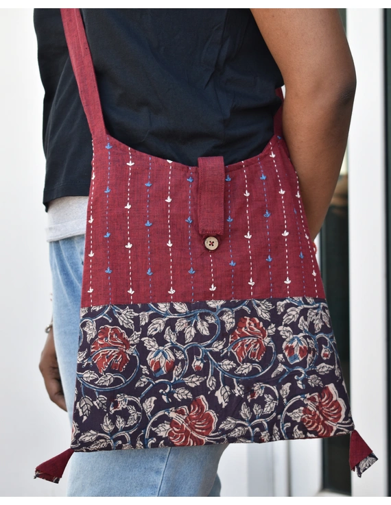 Maroon Kalamkari sling bag with embroidery : SBG04-2