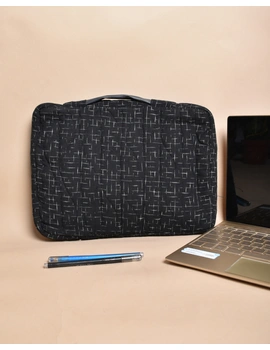 &quot;Samarth&quot; laptop Sleeves In Black Ikat Cotton : LBS04-2-sm