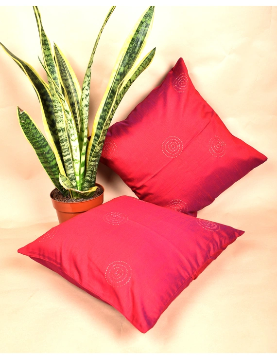 Red Silk Cushion Cover With Round Embroidery : HCC50-2