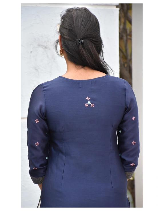 Blue chanderi silk kurta with hand embroidery : LK460A-XL-5