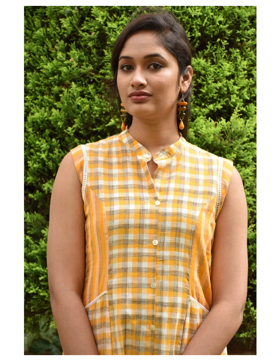Orange checks and stripes sleeveless dress: LD730A-XL-5