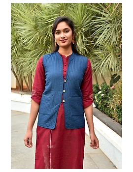 Reversible sleeveless quilted jacket in blue and white ikat : LB170-XXL-4-sm