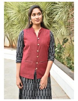Reversible sleeveless jacket in maroon kalamkari cotton : LB180-LB180-M-sm