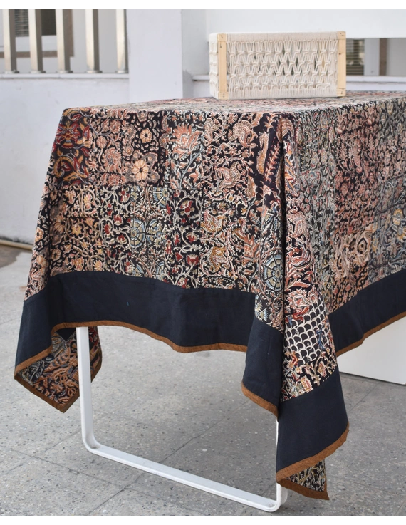 Six - eight seater patchwork table cloth with Black and rust border: TBCR01G-6