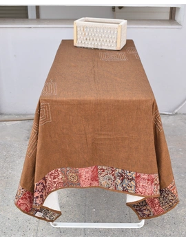Six - eight seater patchwork table cloth with white and brown border: TBCR01H-3-sm