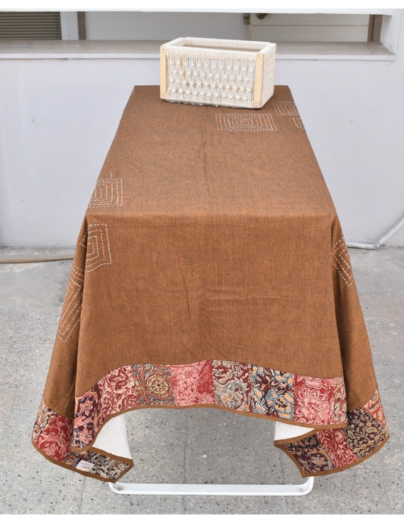 Six - eight seater patchwork table cloth with white and brown border: TBCR01H-3