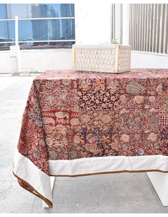 Six - eight seater patchwork table cloth with white and brown border: TBCR01H-5
