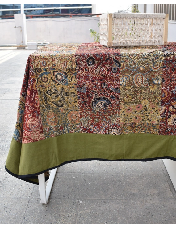 Six - eight seater patchwork table cloth with green and black border: TBCR01I-TBCR01I