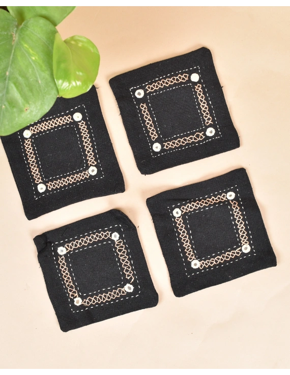 Black cotton embroidered table coasters : HTC09C-HTC09C04