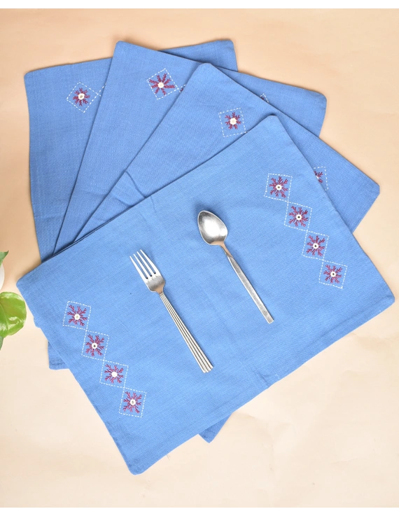 Blue cotton embroidered table Mats : HTM07A-HTM07A04
