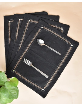 Black cotton embroidered table Mats : HTM07F-HTM07F04-sm