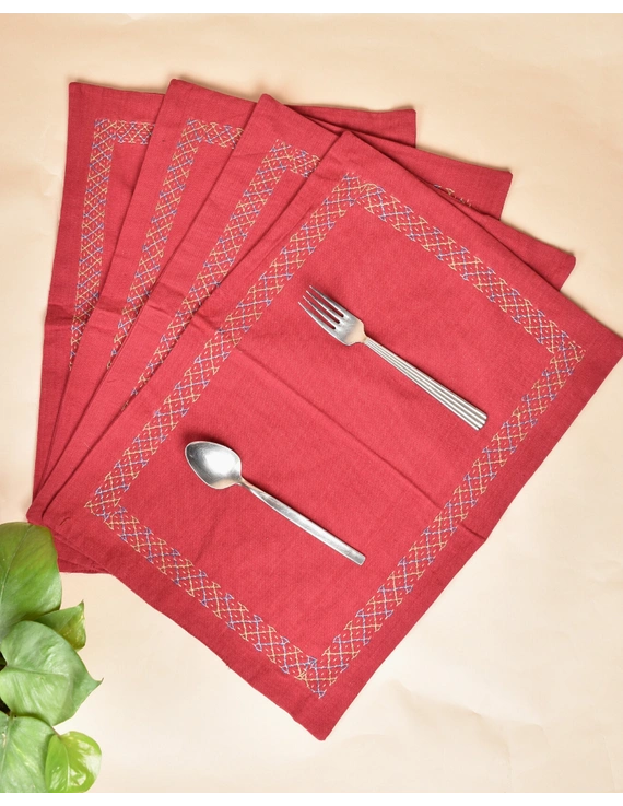 Maroon cotton embroidered table Mats : HTM07C-HTM07C06