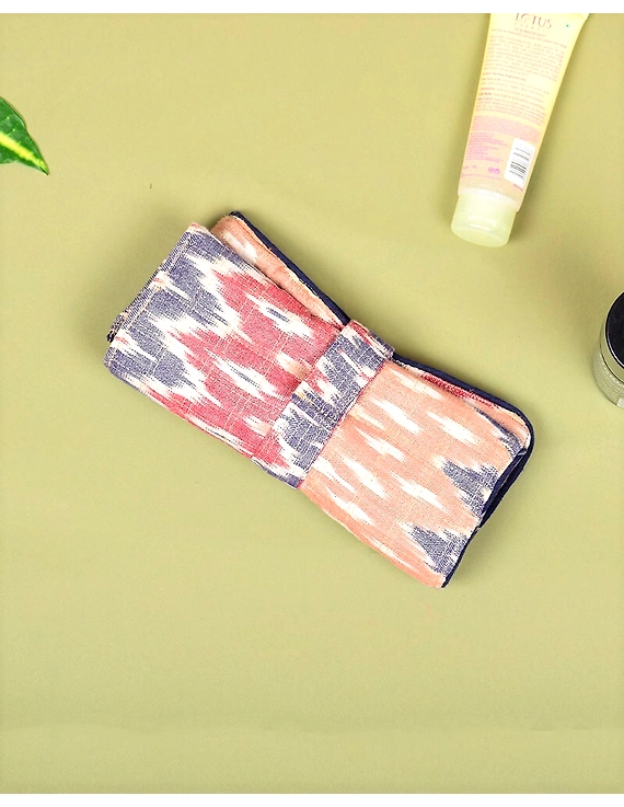 Folding toiletry pouch in pink ikat: VKR01B-VKR01B