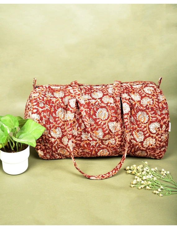 Overnight duffel bag in brown kalamkari : VBS01C-VBS01C