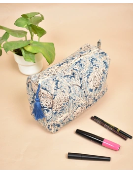 Blue quilted travel pouch: VKP02A-2-sm