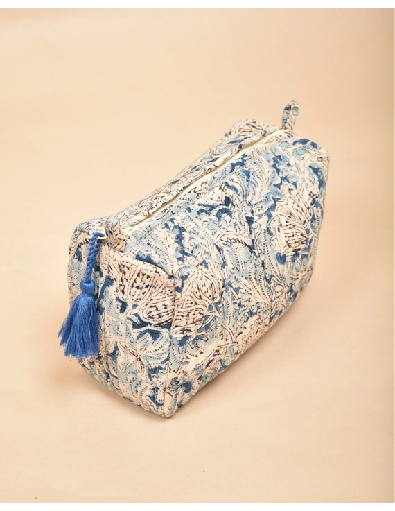 Blue quilted travel pouch: VKP02A-4