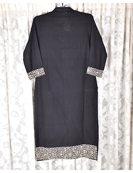 BLACK MANGALAGIRI KURTA WITH KALAMKARI DETAILS : LK120D-L-2-sm