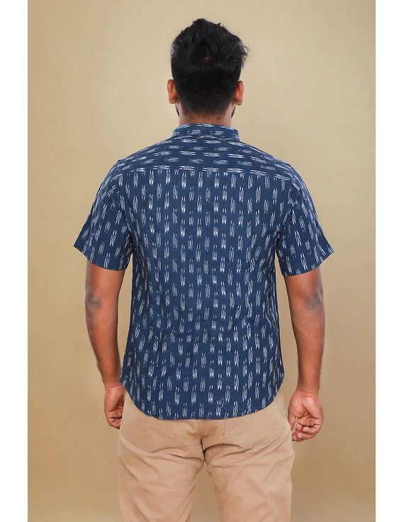Navy Blue Casual Mens Shirt In Ikat cotton: GT420C-M-2