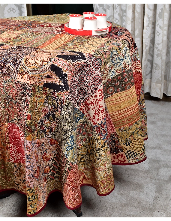 Round kalamkari patchwork with green mangalagiri reversible table cloth 180 cm: TBKR01B-4