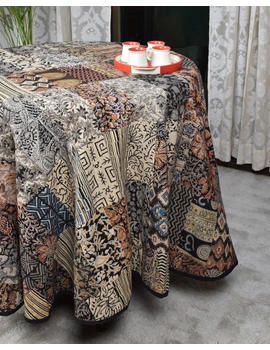 Round kalamkari patchwork with black mangalagiri reversible table cloth 180 cm: TBKR01E-3-sm