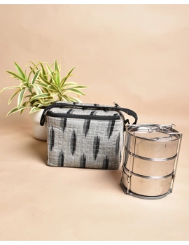 Smart grey ikat lunch bag or picnic bag with zip closure : MSL06D-3-sm