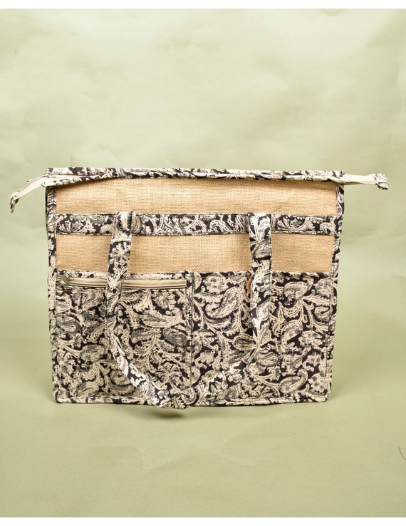 Classic Jute Bag With a Kalamkari Design : JBB02A-4