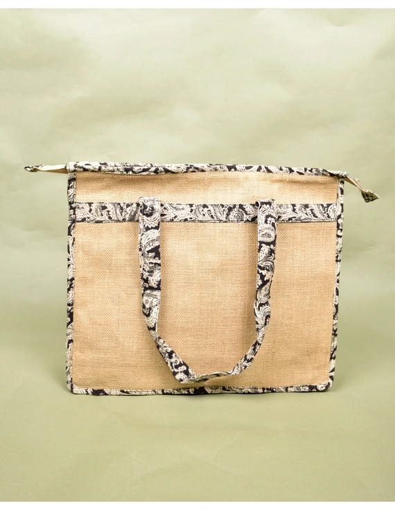 Classic Jute Bag With a Kalamkari Design : JBB02A-5