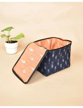 Smart blue ikat lunch bag or picnic bag with zip closure : MSL05-1-sm