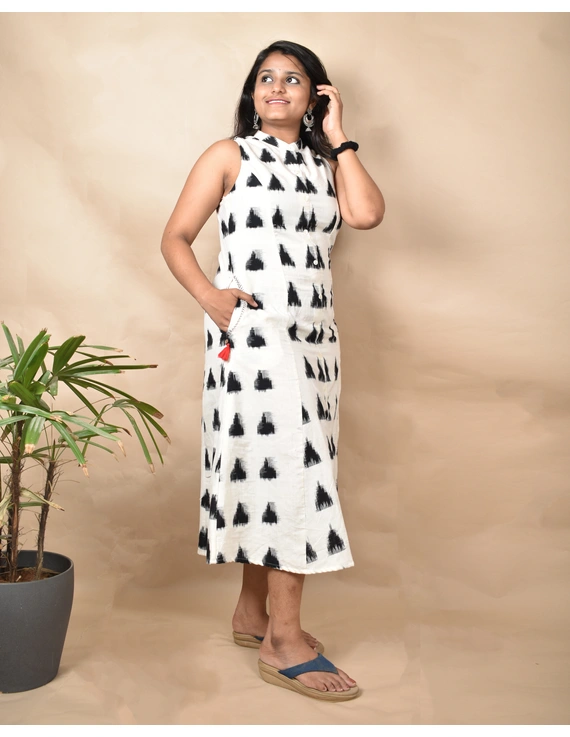 A LINE DOUBLE IKAT DRESS WITH EMBROIDERED POCKETS IN OFF-WHITE &amp; BLACK : LD310B-LD310B-XL