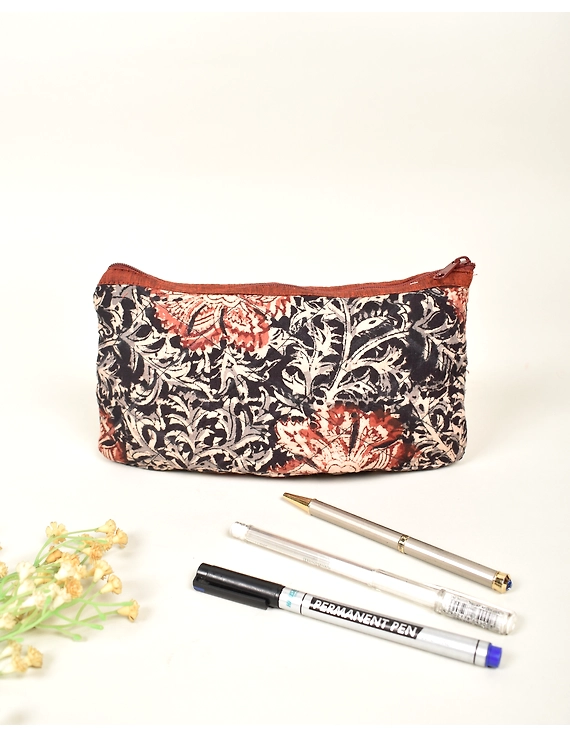Black Pencil Pouch With Kalamkari &amp; Mangalagiri Cotton : PPK03B-PPK03B