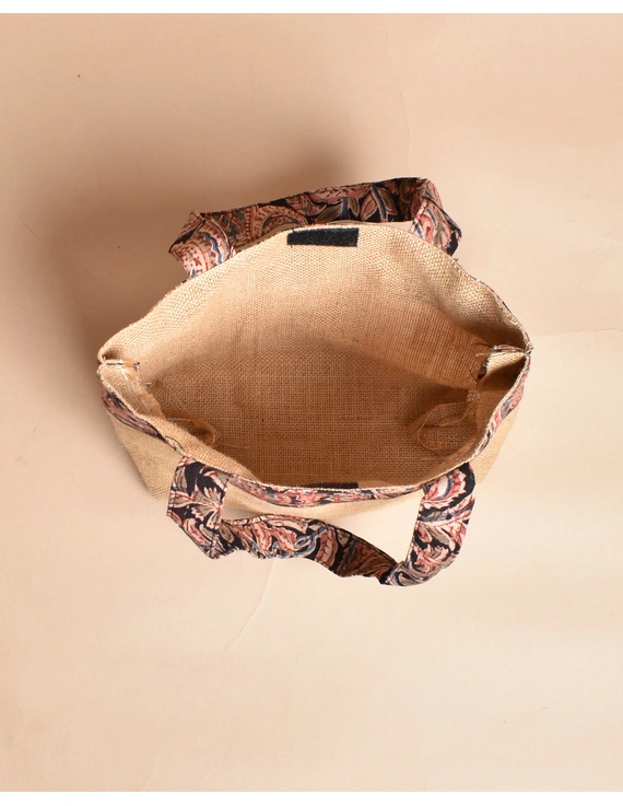 Soft jute tambulam or gift bag with assorted Kalamakri print (pack of 10) : MSJ03E-2