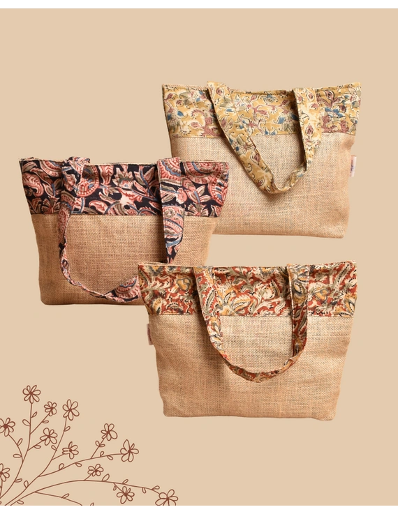 Soft jute tambulam or gift bag with assorted Kalamakri print (pack of 10) : MSJ03E-MSJ03E