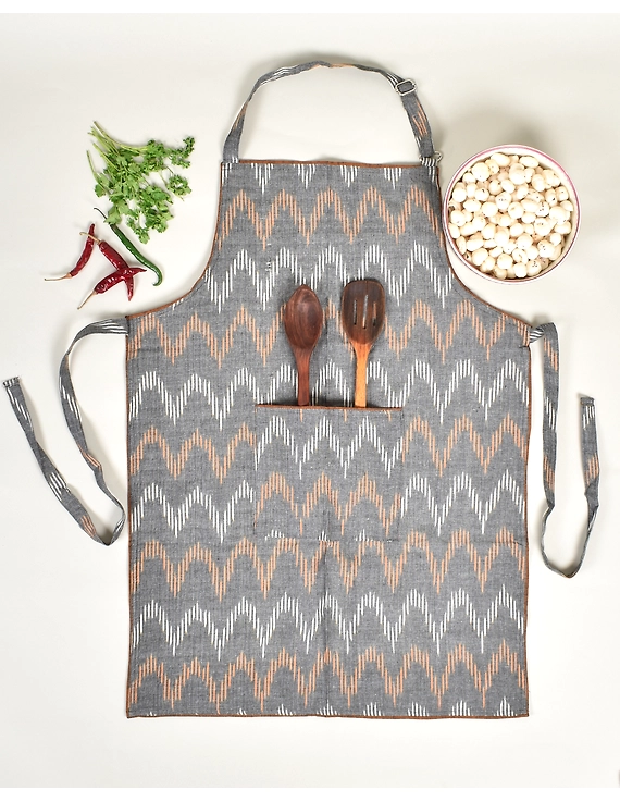 Apron, Oven Glove And Potholder Set In Grey cotton Ikat: HKL02C-1