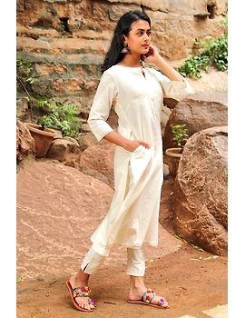 Off-white Embroidered Kurta In Muslin - LK420C-L-3-sm