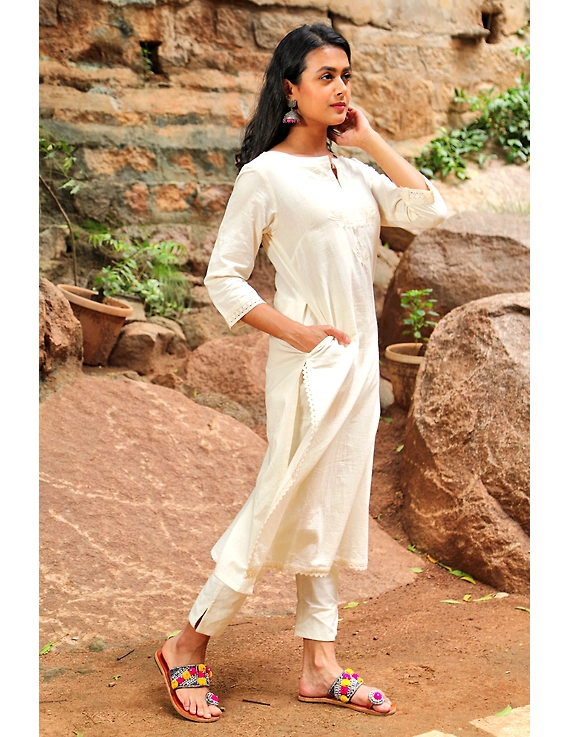 Off-white Embroidered Kurta In Muslin - LK420C-L-3