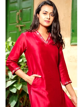 Red chanderi silk kurta with hand embroidery : LK470A-M-3-sm