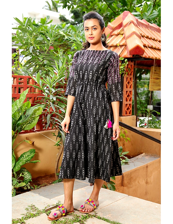 BLACK LEAF IKAT DRESS : LD390A-LD390A-XL