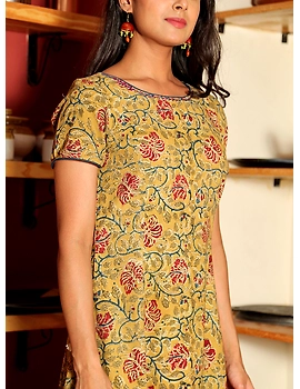 YELLOW  KALAMKARI COTTON DRESS WITH SHORTSLEEVES: LD485E-L-4-sm