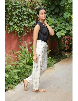 White Ikat cotton pants wiith two pockets: EP04B-L-3-sm