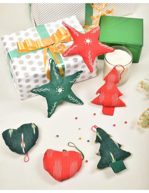 Christmas decorations set - stars, hearts, christmas trees - set of six assorted fabric toys - HWD06E-5