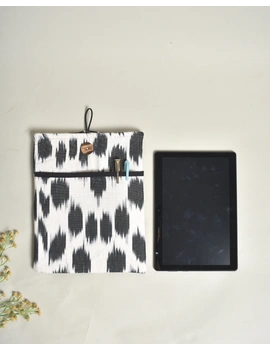 Ipad sleeve in black and white ikat cotton:  LBT04BD-3-sm
