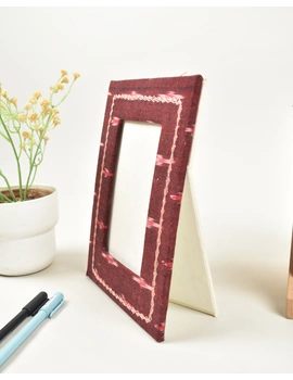 Handmade paper photo frame with maroon ikat (4&quot; x 6&quot;) : STF03A-2-sm