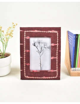 Handmade paper photo frame with maroon ikat (4&quot; x 6&quot;) : STF03A-STF03A-sm