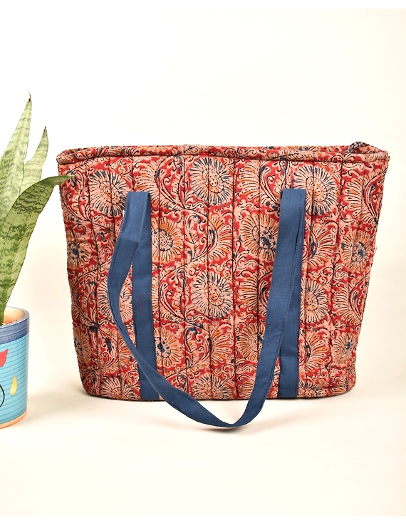 Red kalamkari quilted laptop bag : LBK05CD-2