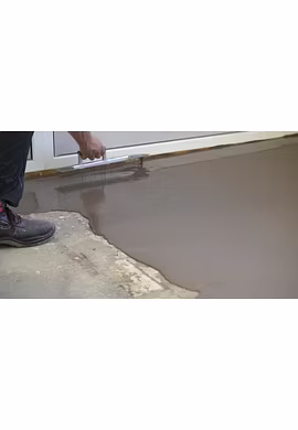 SELF LEVELLING SCREED