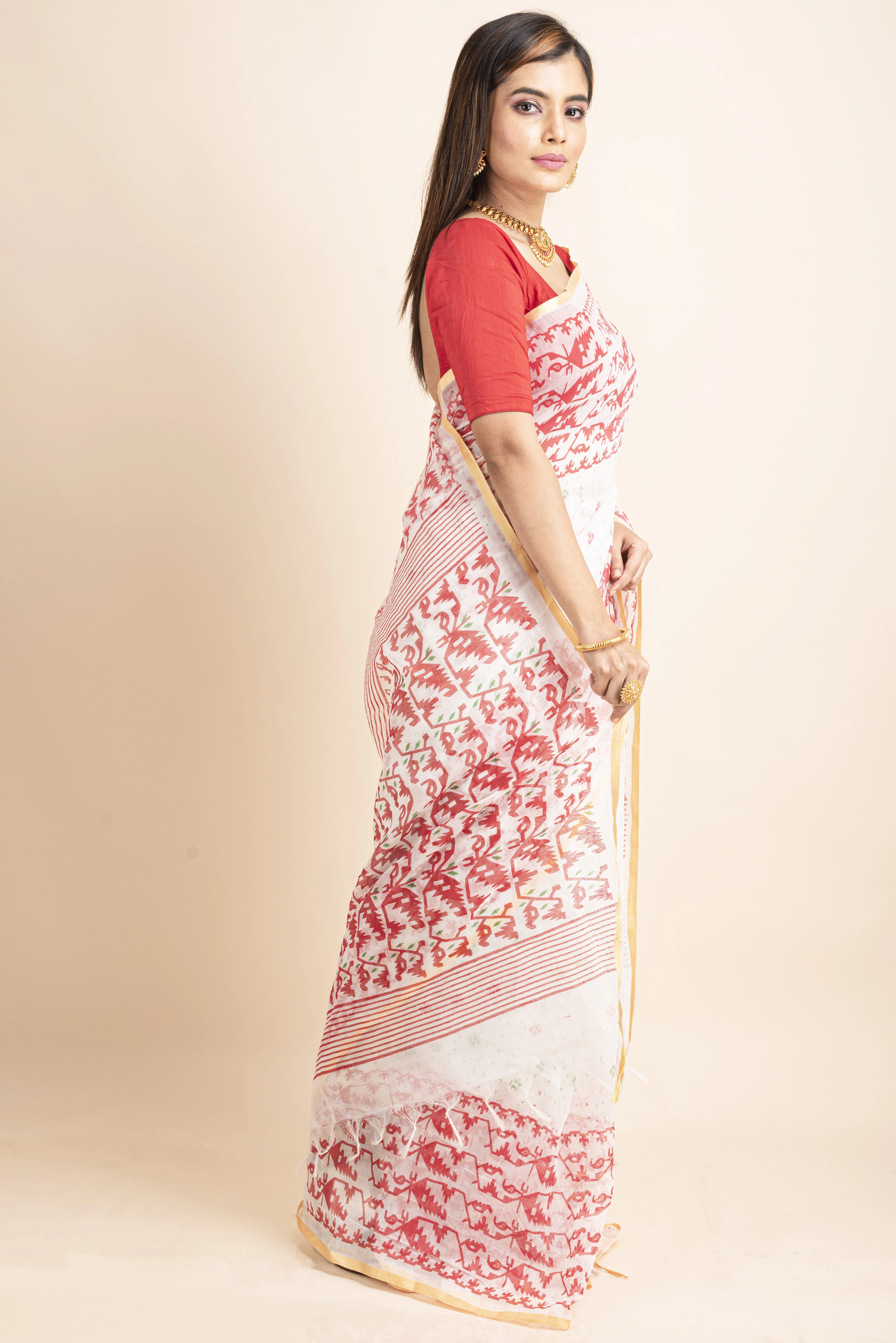 White Red Jamdani Printed Golden Border Saree-2